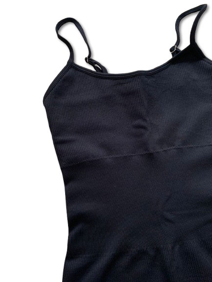 Macacão Canelado Preto