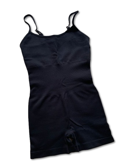 Macacão Canelado Preto